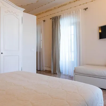 Porto Antico La Cala Apartment *