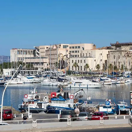 Apartment Porto Antico La Cala *